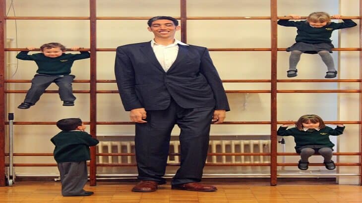 سلطان كوسن اطول رجل في العالم