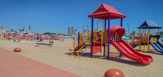 أكبر شواطئ في الدوحة شاطئ كتارا للعائلات