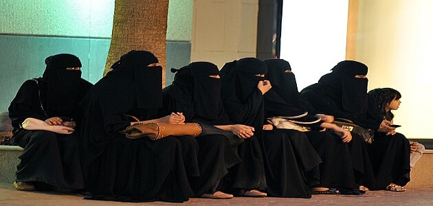 افضل التخصصات المطلوبة في سوق العمل السعودي للنساءافضل التخصصات المطلوبة في سوق العمل السعودي للنساء