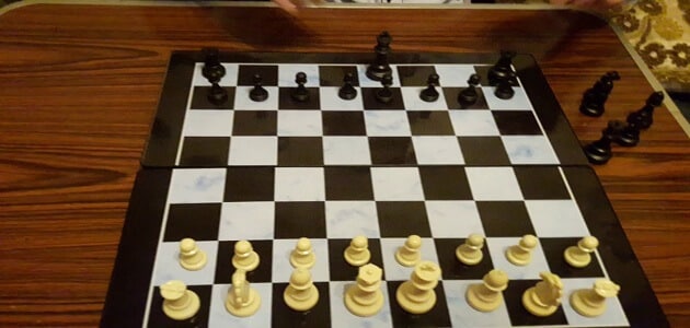 ما هي قواعد لعبة الشطرنج وخططها