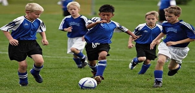 كيفية تعلم حركات كرة قدم سهلة جدا