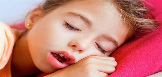 ما هي أعراض وجود لحمية في الأنف عند الأطفال ؟