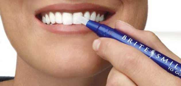 طريقة استخدام قلم تبييض الاسنان