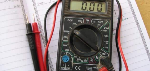 وحدة قياس قوة التيار الكهربائي