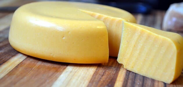 فوائد الجبنة الشيدر وما هي قيمتها الغذائية وكم سعره حرارية ؟