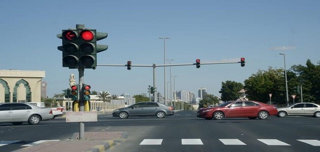 مخالفة قطع الإشارة الحمراء في السعودية