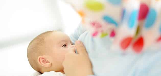 الرضاعة الطبيعية لحديثي الولادة
