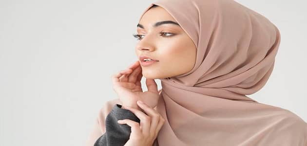 مطحنة شعار نداء لتكون جذابة  كيف اكون جميلة بالحجاب وبدون مكياج؟ - مقال