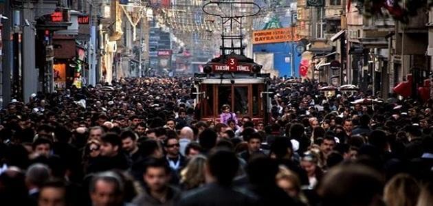 كم عدد سكان تركيا