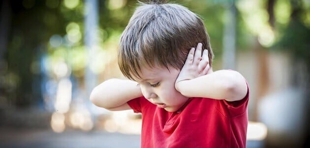 أعراض التوحد عند الأطفال في عمر ثلاث سنوات