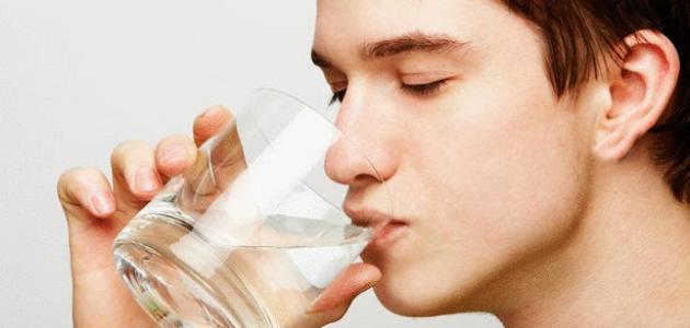 طريقة شرب الماء لزيادة الوزن