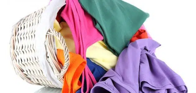 كيفية إزالة خرط الألوان من الملابس