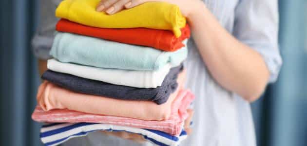 طرق المحافظة على ألوان الملابس عند غسيلها