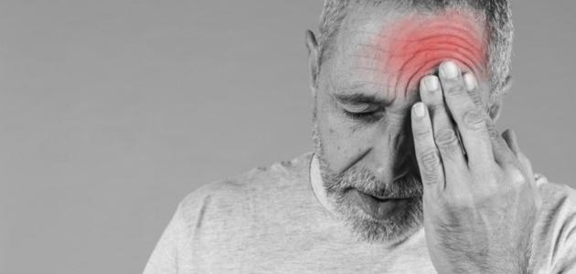 هل ألم المعدة يسبب صداع ودوخة
