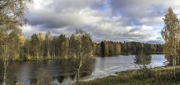 كم عدد البحيرات في فنلندا